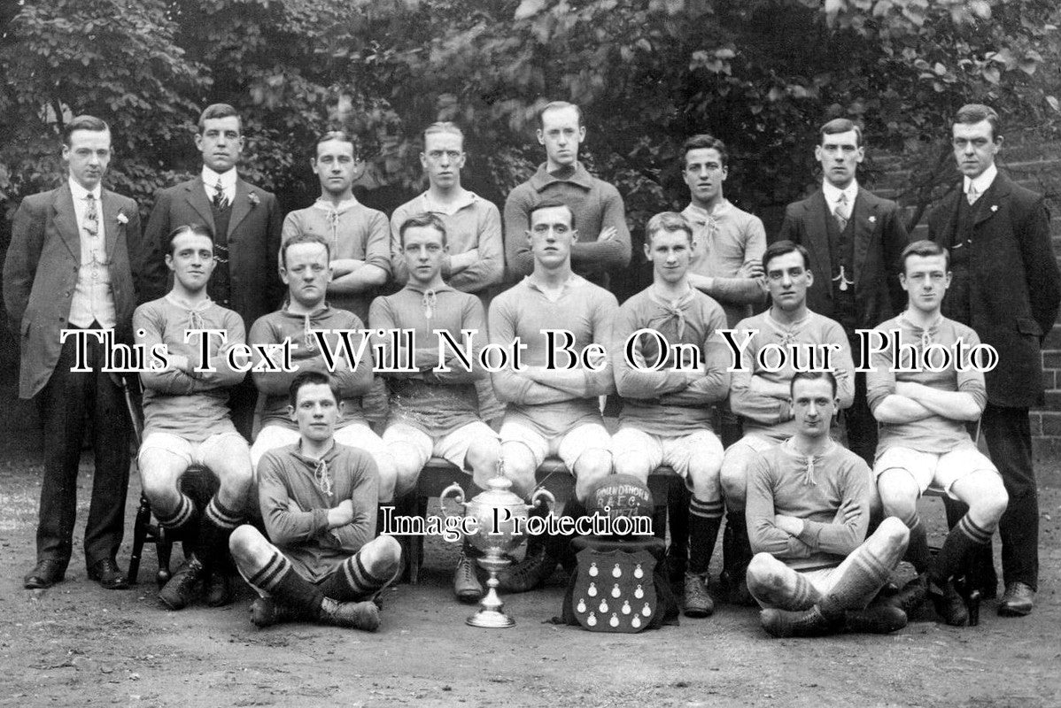 LA 1230 - Roundthorn Football Team, Oldham, Lancashire 1912-3