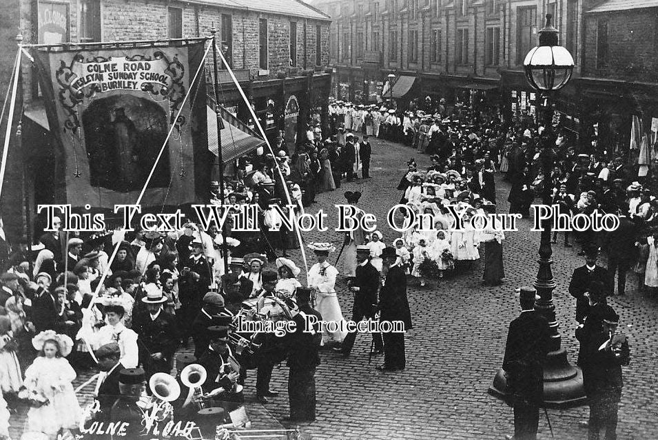 LA 1333 - Easter Procession, Colne Road, Burnley, Lancashire