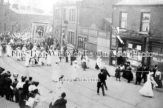 LA 1336 - Church Procession, Water Lane, Preston, Lancashire c1915