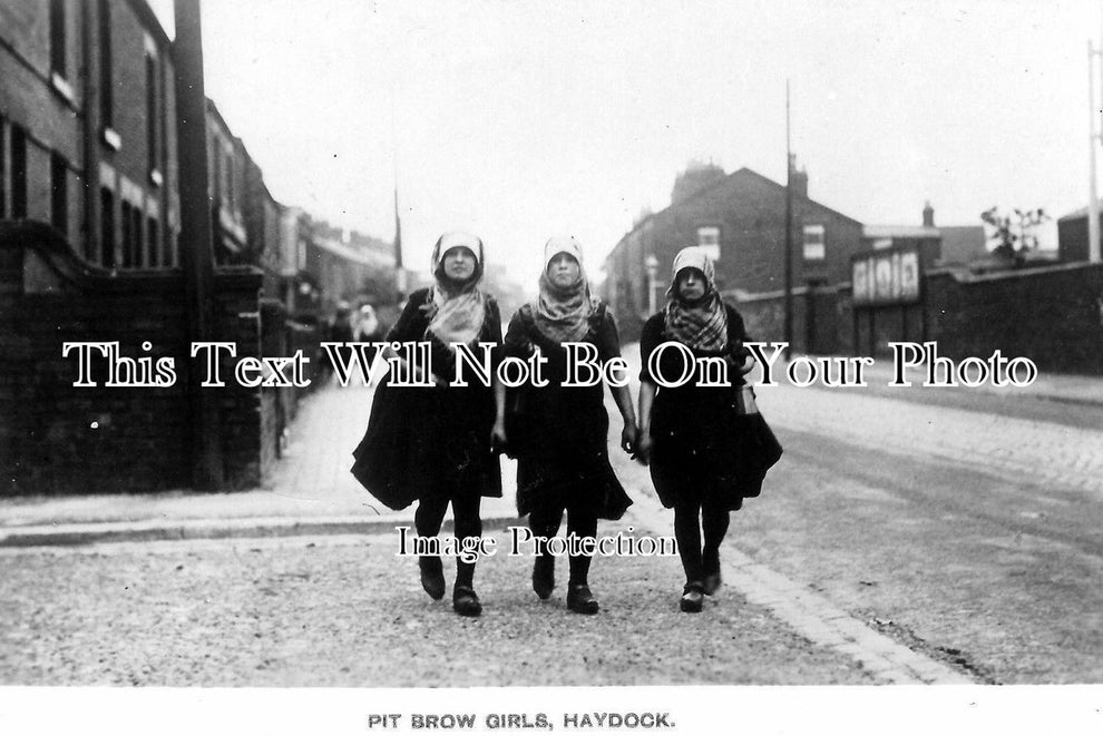LA 1378 - Coal Mining, Haydock Pit Brow Girls, Lancashire – JB Archive