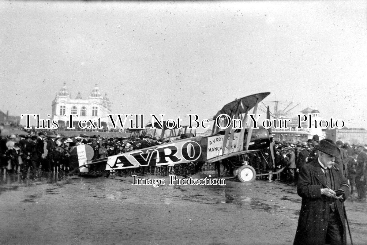 LA 1615 - Airplanes On Blackpool Fairground Pleasure Beach, Lancashire c1919