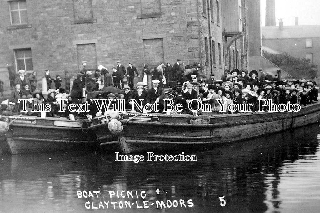 LA 1757 - Canal Barge Boat Picnic, Clayton Le Moors, Lancashire c1907