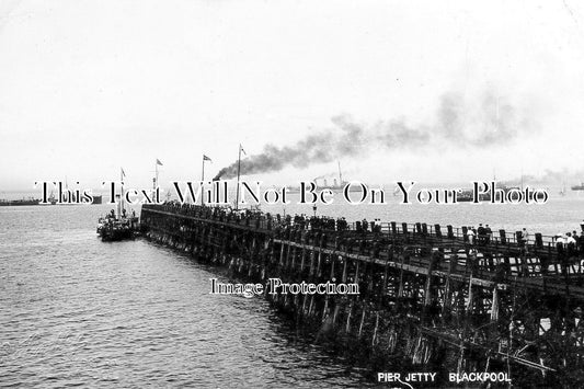 LA 1798 - Pier Jetty, Blackpool, Lancashire c1910