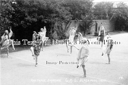 LA 1820 - Rhythmic Dancing, Girls High School, Blackpool, Lancashire c1919