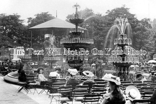 LA 1866 - Municipal Gardens Fountain & Bandstand, Southport, Lancashire c1911