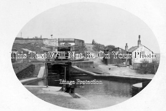 LA 1936 - Prestolees Locks, Near Bolton, Lancashire