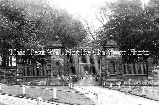 LA 2050 - Front Gates, Emmott Hall, Colne, Lancashire c1906