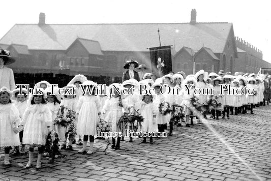 LA 2157 - Radcliffe, Manchester Procession, Lancashire