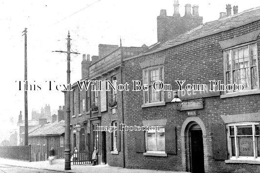 LA 2305 - Bridge Inn, Failsworth, Lancashire c1904