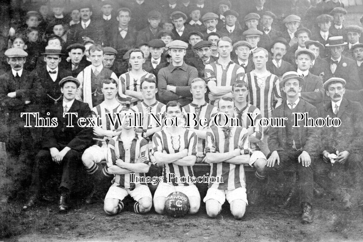 LA 2320 - Gt Harwood Football Team, Lancashire 1910 - 11