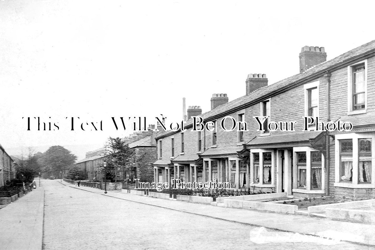 LA 2378 - Lynwood Avenue, Darwen, Lancashire c1905