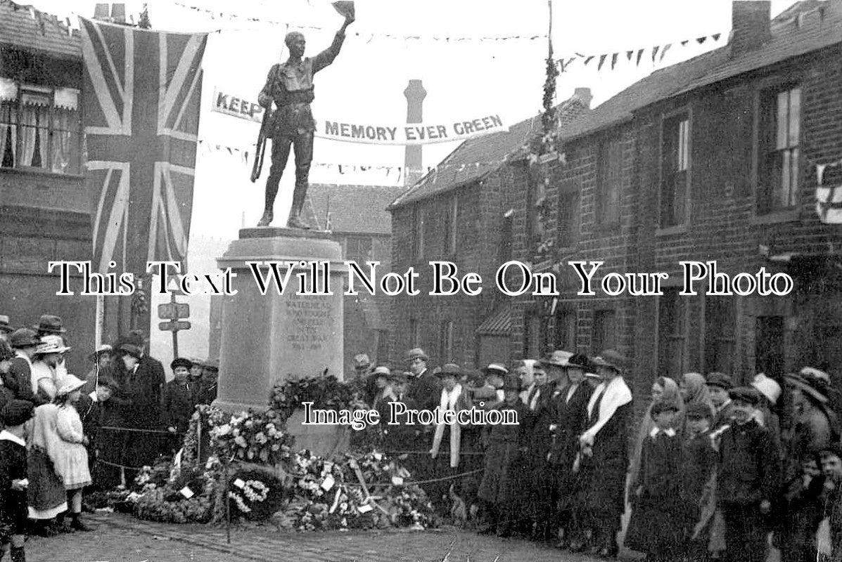 LA 2532 - Unveiling Waterhead WW1 War Memorial, Oldham, Lancashire c1920