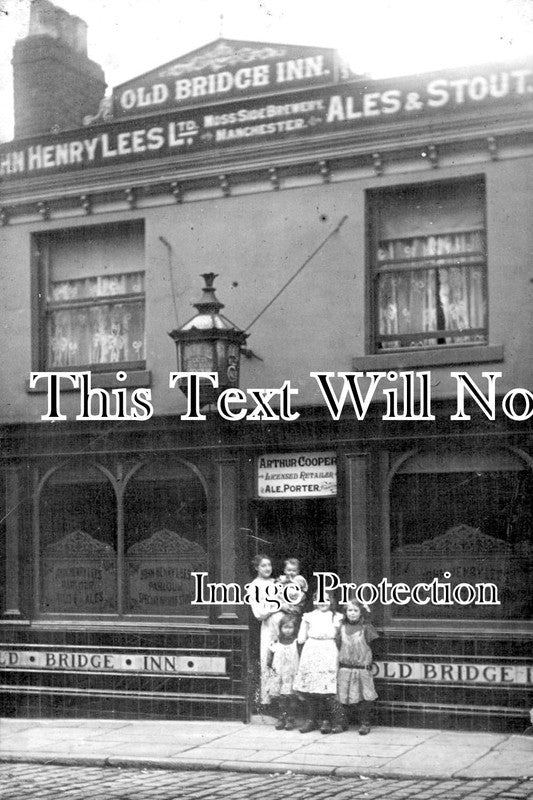 LA 2562 - Manchester Brewery, Old Bridge Inn, Moss Side, Lancashire