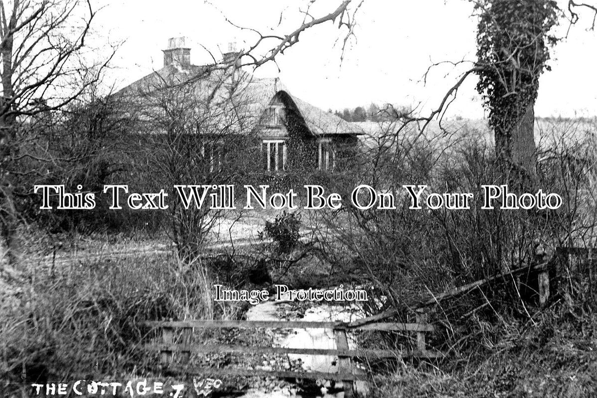 LA 2731 - The Cottage, Clitheroe, Lancashire c1915