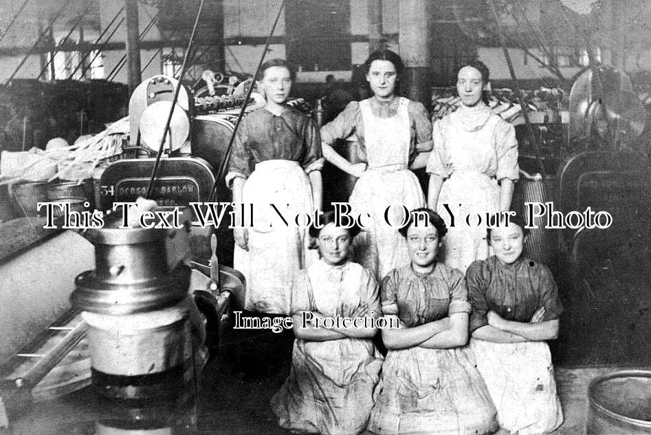 LA 2747 - Bolton Factory Workers, Lancashire c1910