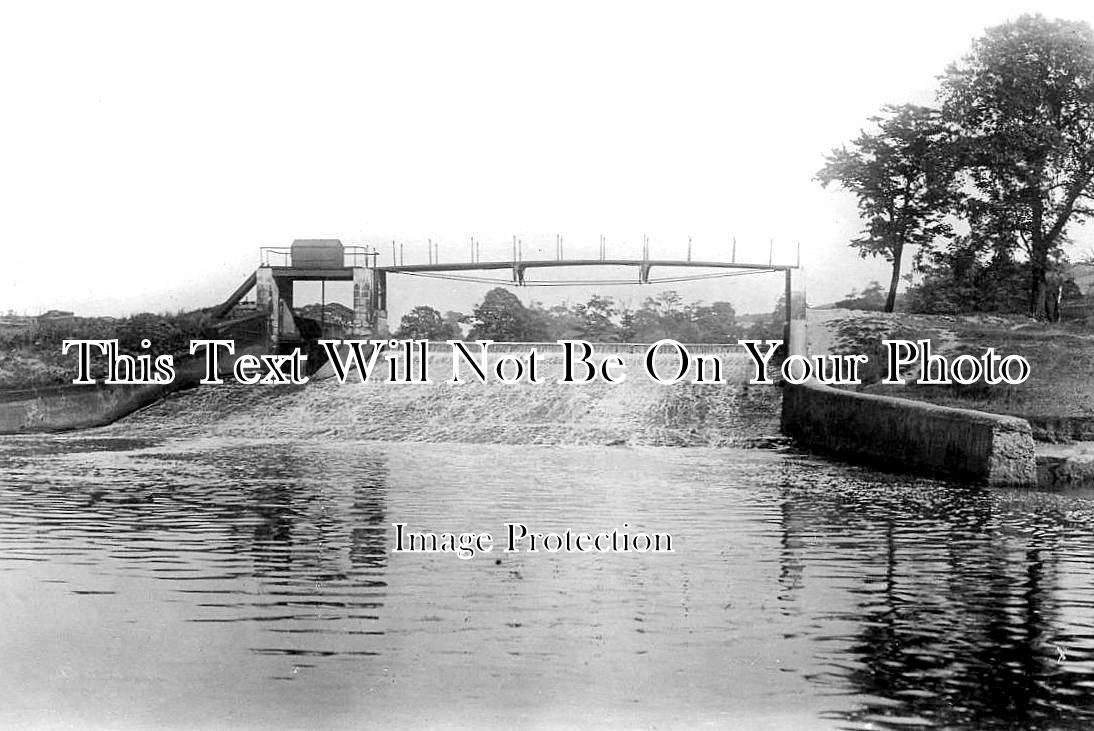 LA 2898 - Strines Weir, Reddish Vale, Stockport, Manchester, Lancashire c1925