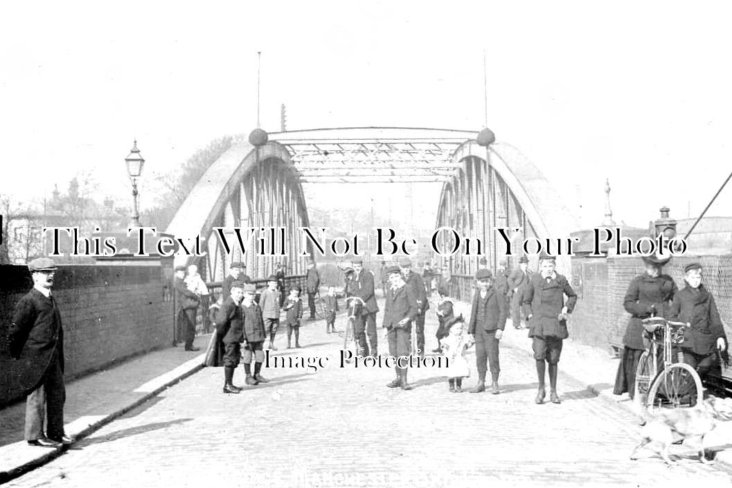 LA 3017 - Barton Bridge, Manchester Ship Canal, Lancashire