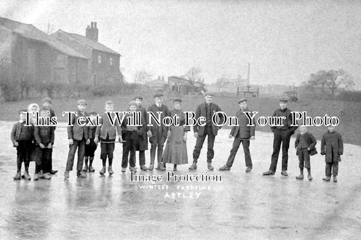 LA 302 - Frozen Pond At Astley, Lancashire