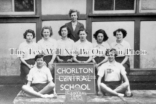 LA 3121 - Central School Girls Sports Team, Chorlton Cum Hardy 1952