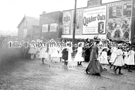 LA 3184 - Parade In Ashton Under Lyne, Lancashire