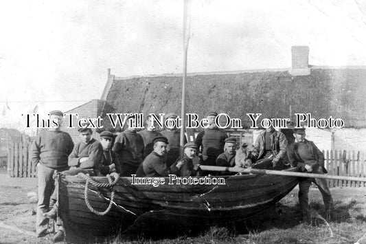 LA 3276 - Marshside Fishermen, Southport, Lancashire