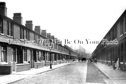 LA 3584 - Fifth Street, Trafford Park, Manchester, Lancashire