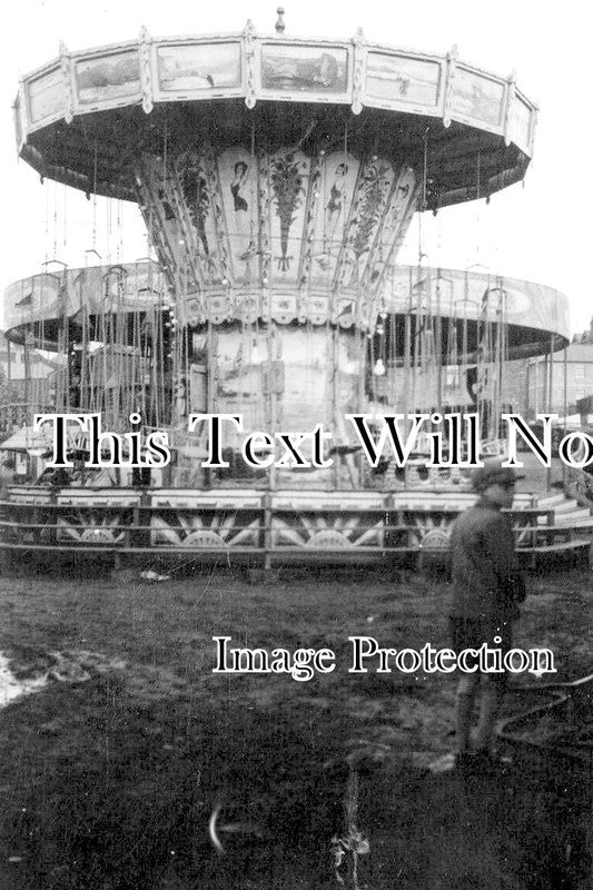 LA 3585 - Jennings Merry Go Round, Fairground Amusement, Nelson c1936