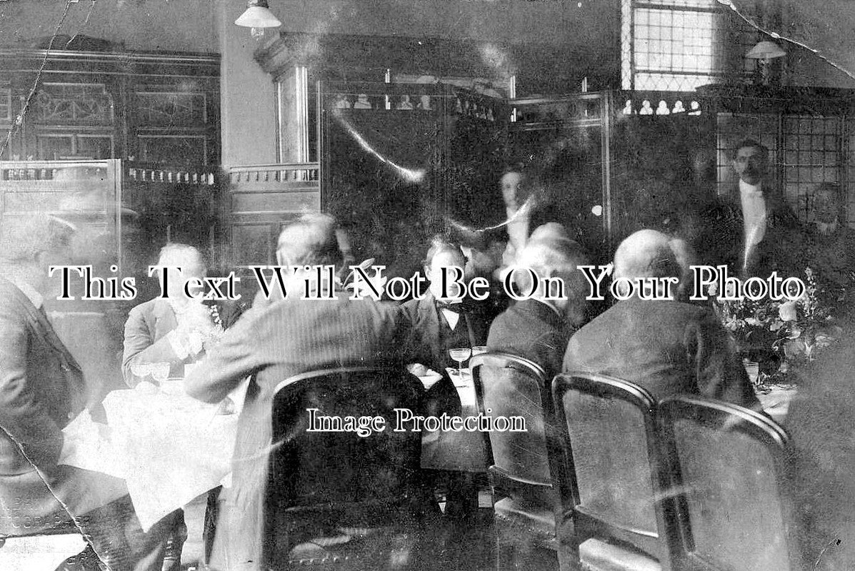 LA 3677 - Winston Churchill At A Meeting Of The Reform Club, Manchester