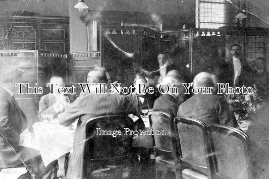 LA 3677 - Winston Churchill At A Meeting Of The Reform Club, Manchester