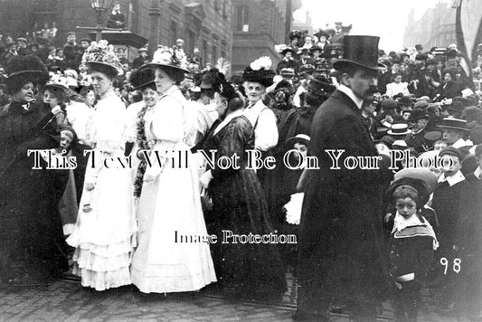 LA 3693 - Whit Week Procession, Manchester, Lancashire c1910