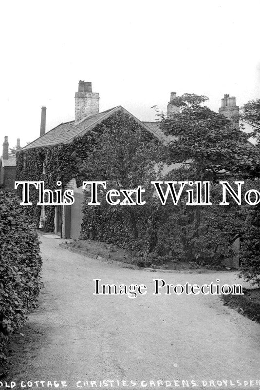 LA 3900 - Old Cottage, Christies Gardens, Droylsden, Manchester, Lancashire