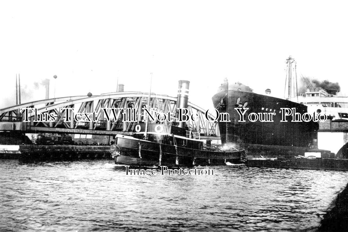 LA 4163 - Barton Bridge, Manchester Ship Canal, Lancashire