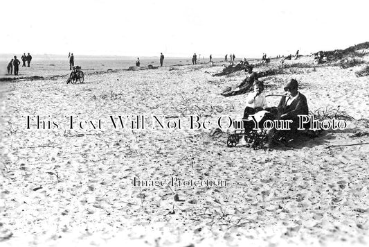 LA 4234 - Blundellsands Shore Beach, Lancashire c1935