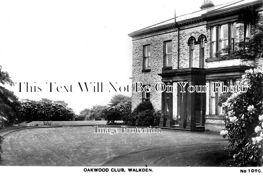 LA 4452 - Oakwood Club, Walkden, Lancashire