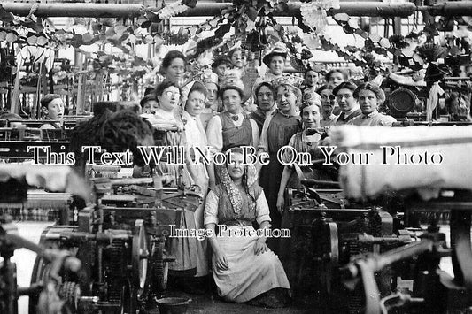 LA 4721 - Inside Cotton Mill, Lancashire c1911