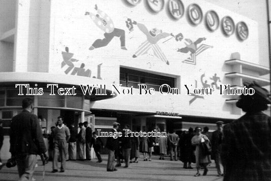 LA 4780 - Blackpool Pleasure Beach Fun House, Lancashire