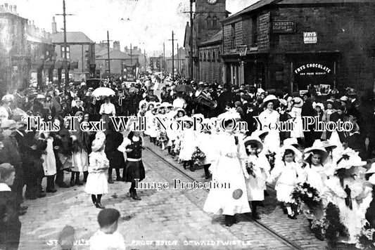 LA 4833 - St Pauls Annual Procession, Oswaldtwistle, Lancashire c1911