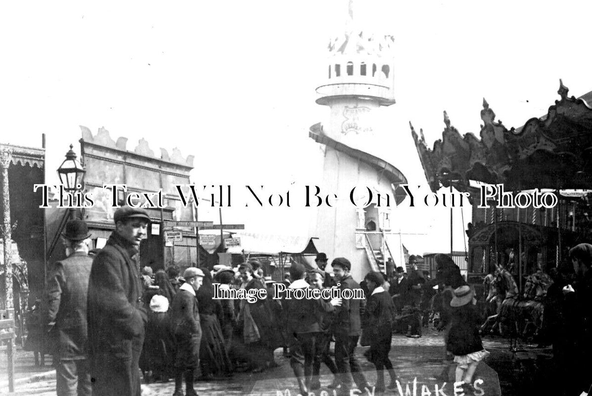 LA 4902 - The Mossley Wakes Fairground, Lancashire c1907