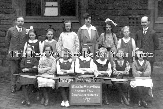 LA 5043 - St Pauls School Rounders Team, Astley Bridge, Lancashire