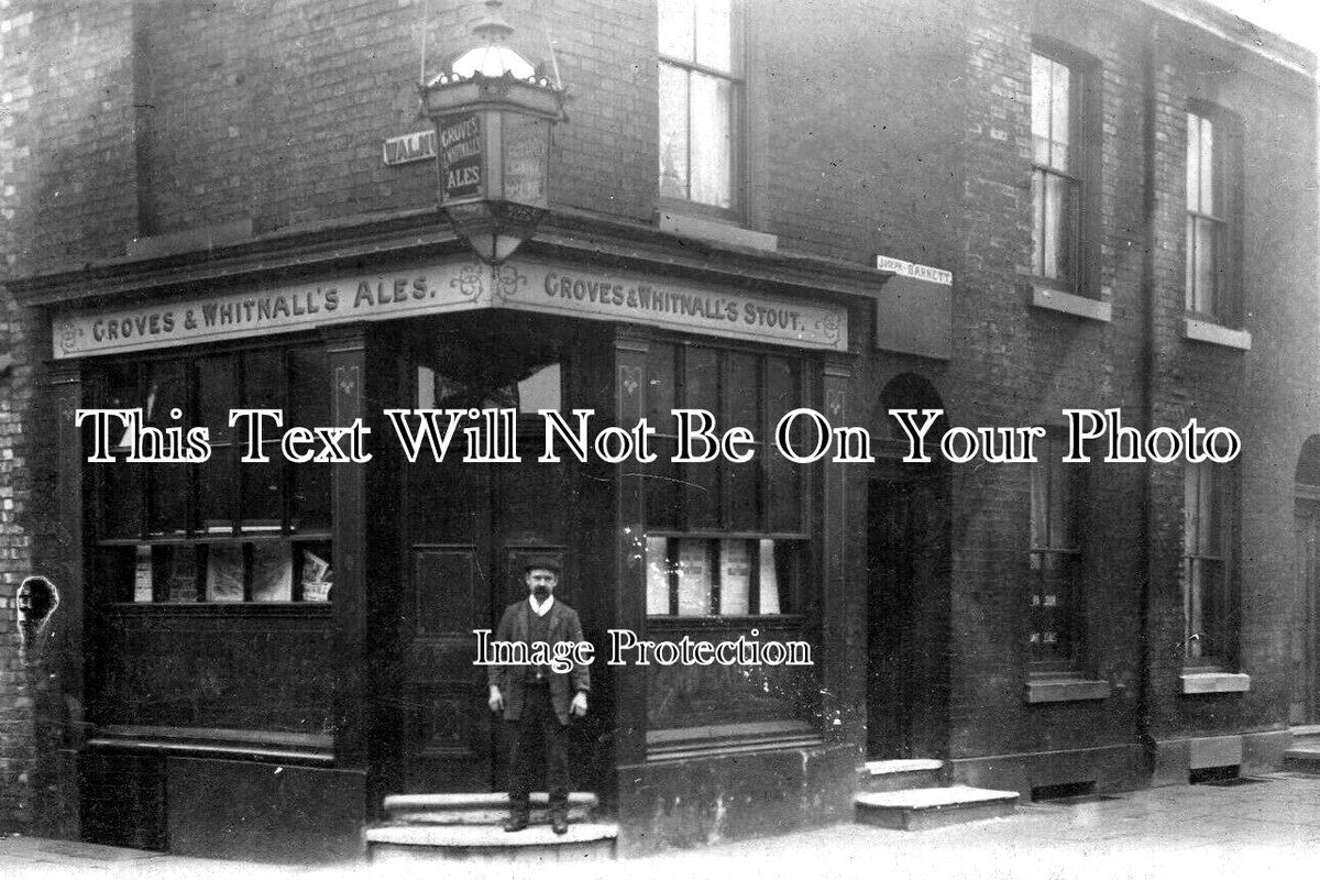 LA 5470 - Town Hall Inn Pub, Clopton Street, Hulme, Lancashire c1908