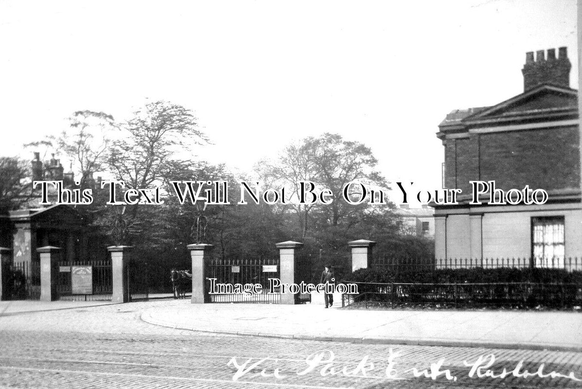 LA 5476 - Victoria Park Entrance, Rusholme, Manchester, Lancashire c1905