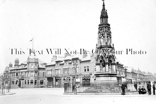 LA 5664 - Bulls Head Hotel, Walkden Monument, Manchester c1904