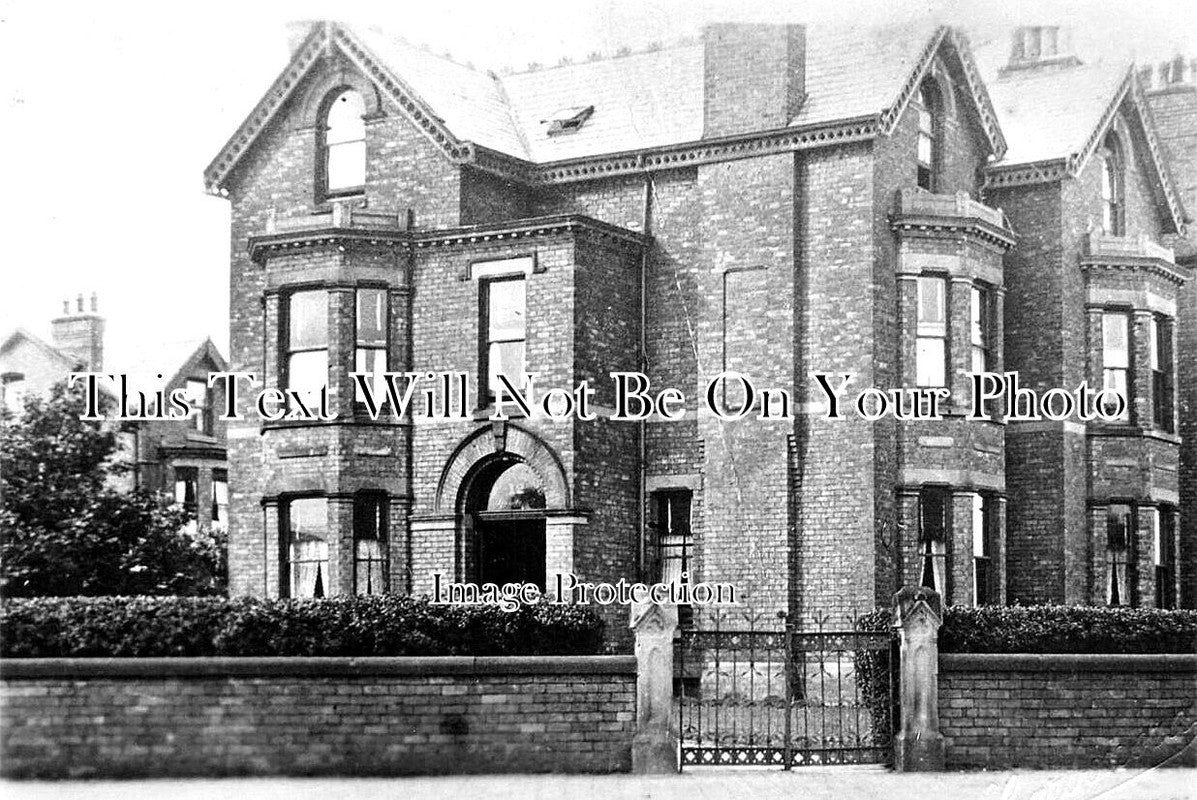 LA 5697 - Old House, Liverpool, Lancashire