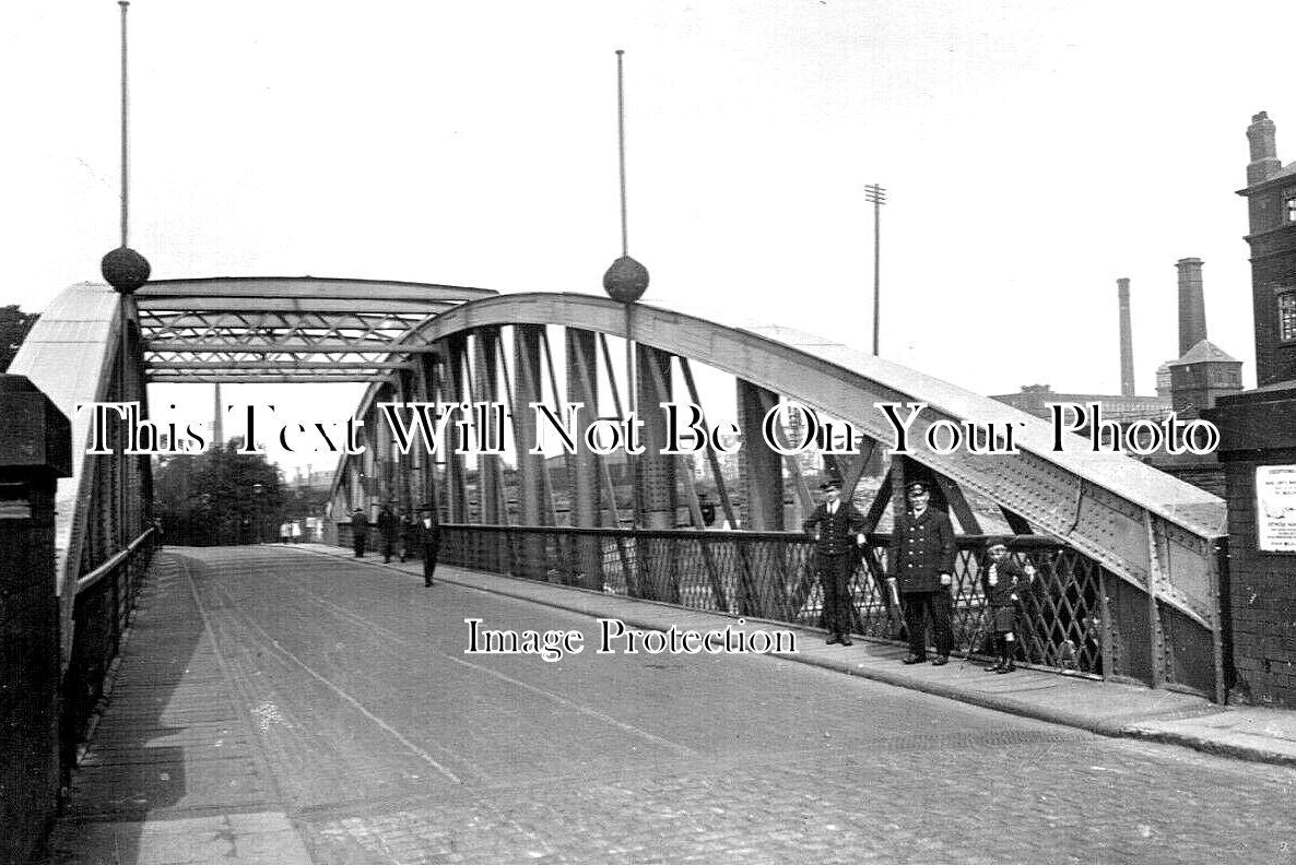 LA 5721 - Barton Road Swing Bridge, Manchester Ship Canal