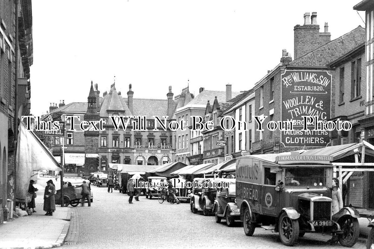 LA 5786 - Ormskirk Market Day, Lancashire