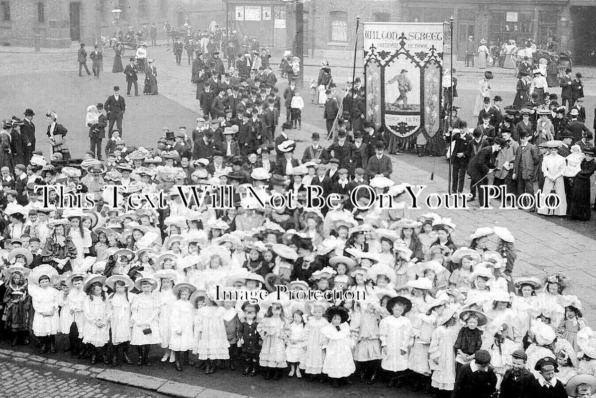 LA 5842 - Wilton Street Sunday School Procession, Denton, Lancashire c1907