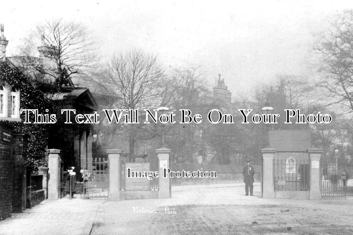 LA 5948 - Victoria Park Entrance, Manchester, Lancashire c1904