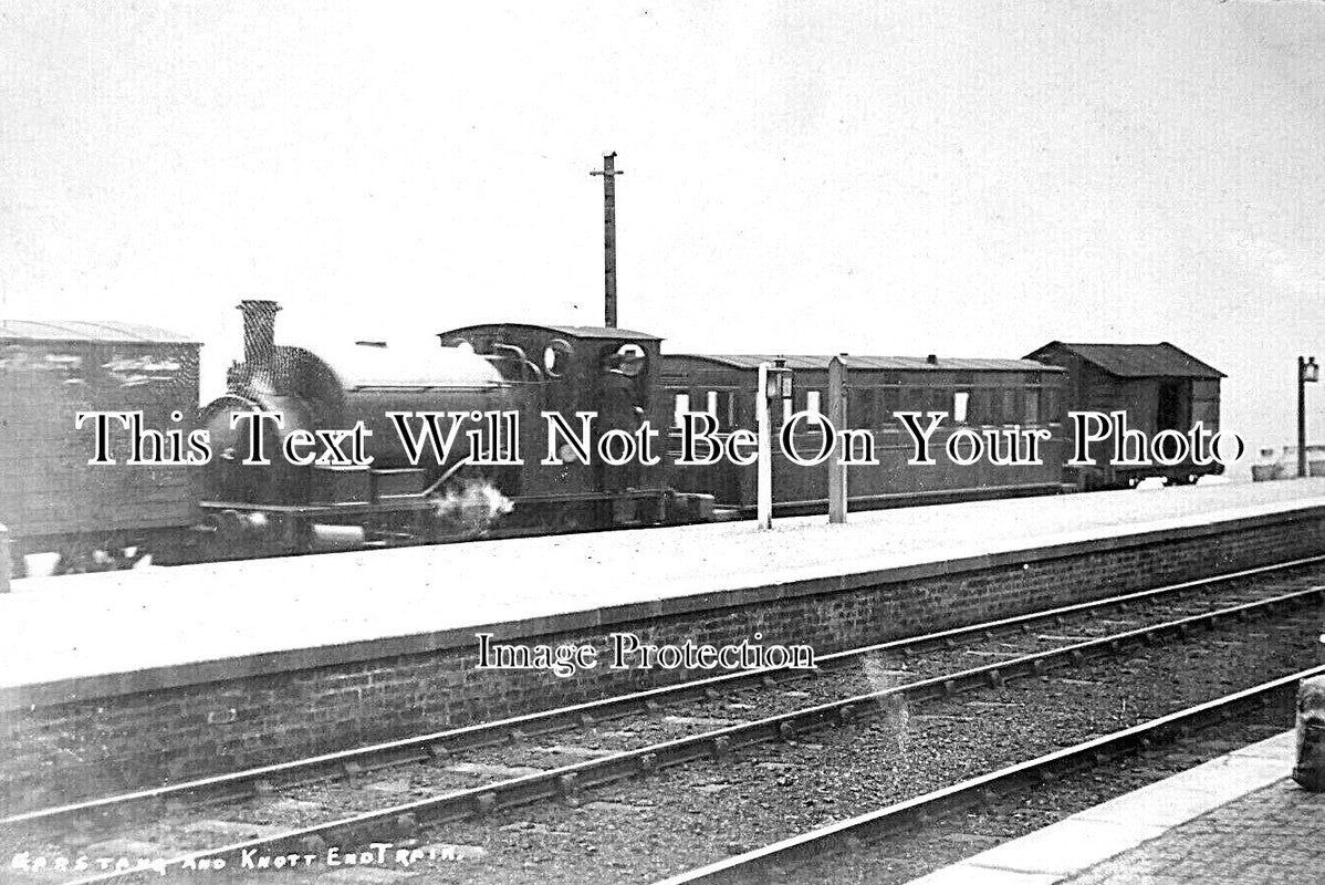 LA 6127 - Garstang & Knott End Train, Railway Station, Lancashire c1910