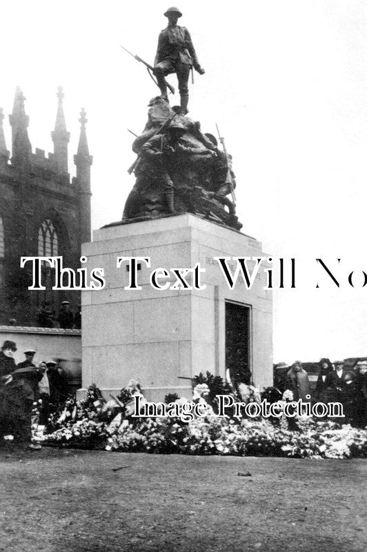 LA 6237 - Oldham War Memorial, Lancashire WW1