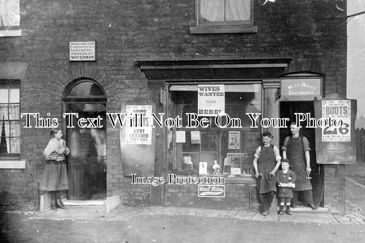 LA 627 - Cobbler's Shopfront, Manchester Area, Lancashire